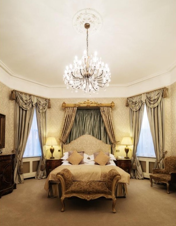 Fitzpatrick Castle Hotel - Bridal Suite 108